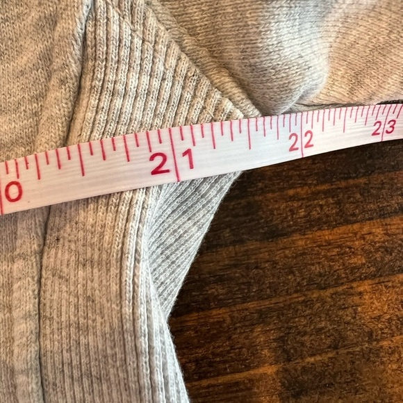 Zara cropped sweatshirt size small, gray, crop top, raw, spring, summer, EUC - Picture 3 of 4